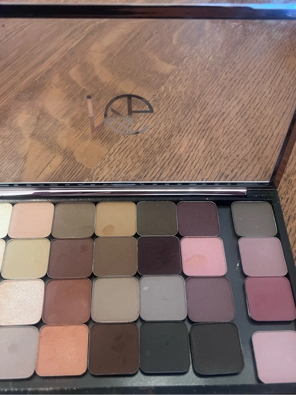 Makeup Geek Eyeshadow Palette - Neutral Matte & Satin Shades - Picture 3 of 3